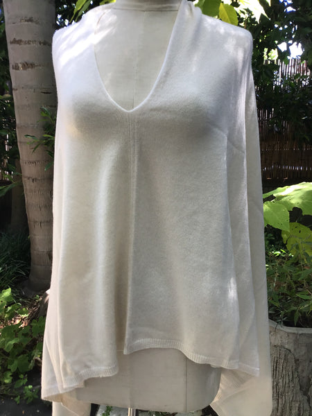 100% Cashmere Poncho / Ivory Color